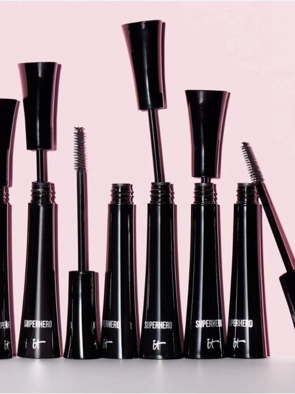 🌙✨ IT Cosmetics Super Hero Stretch Volume Mascara - 0.3 fl oz